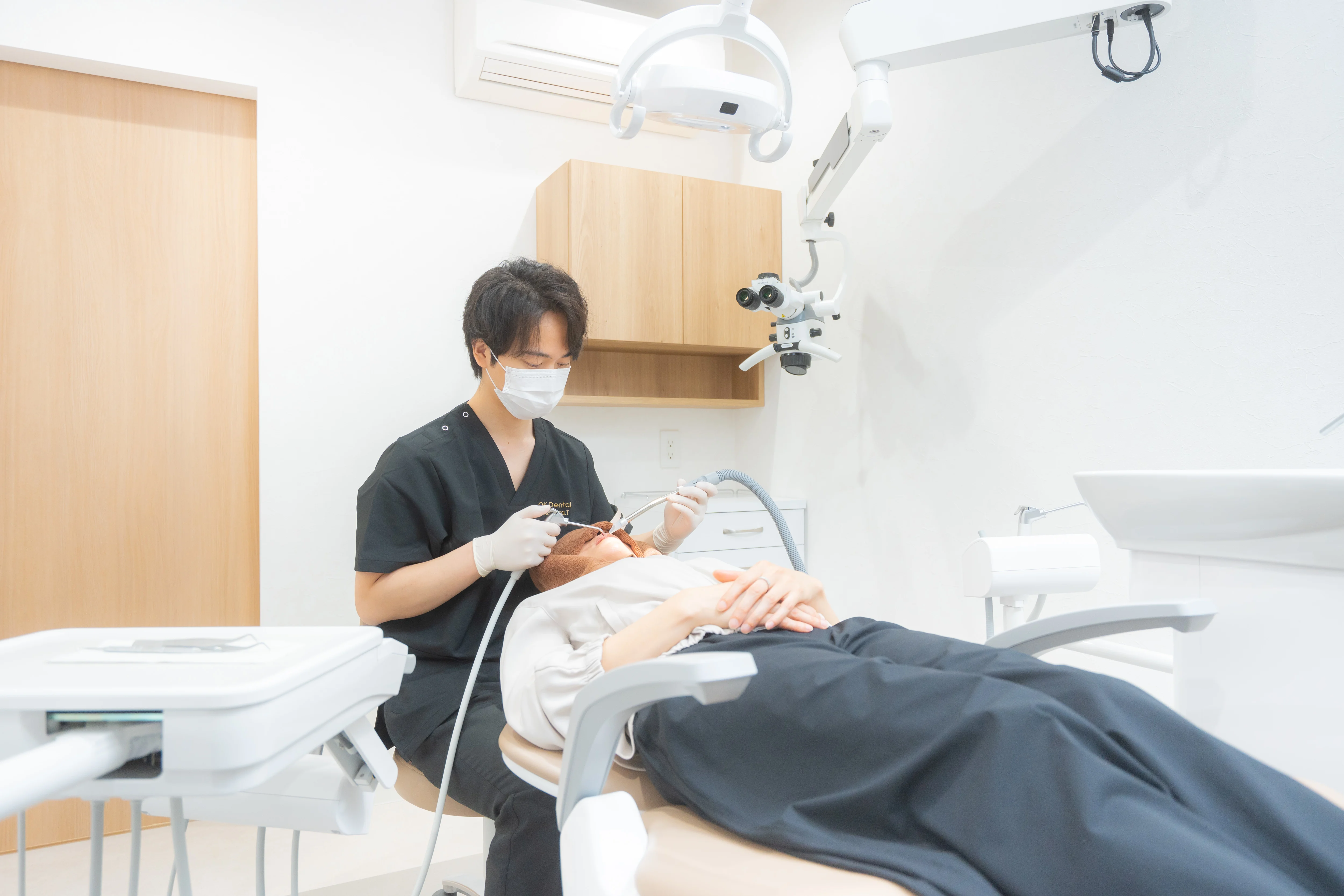 入れ歯の装着・調整・定期メンテナンス