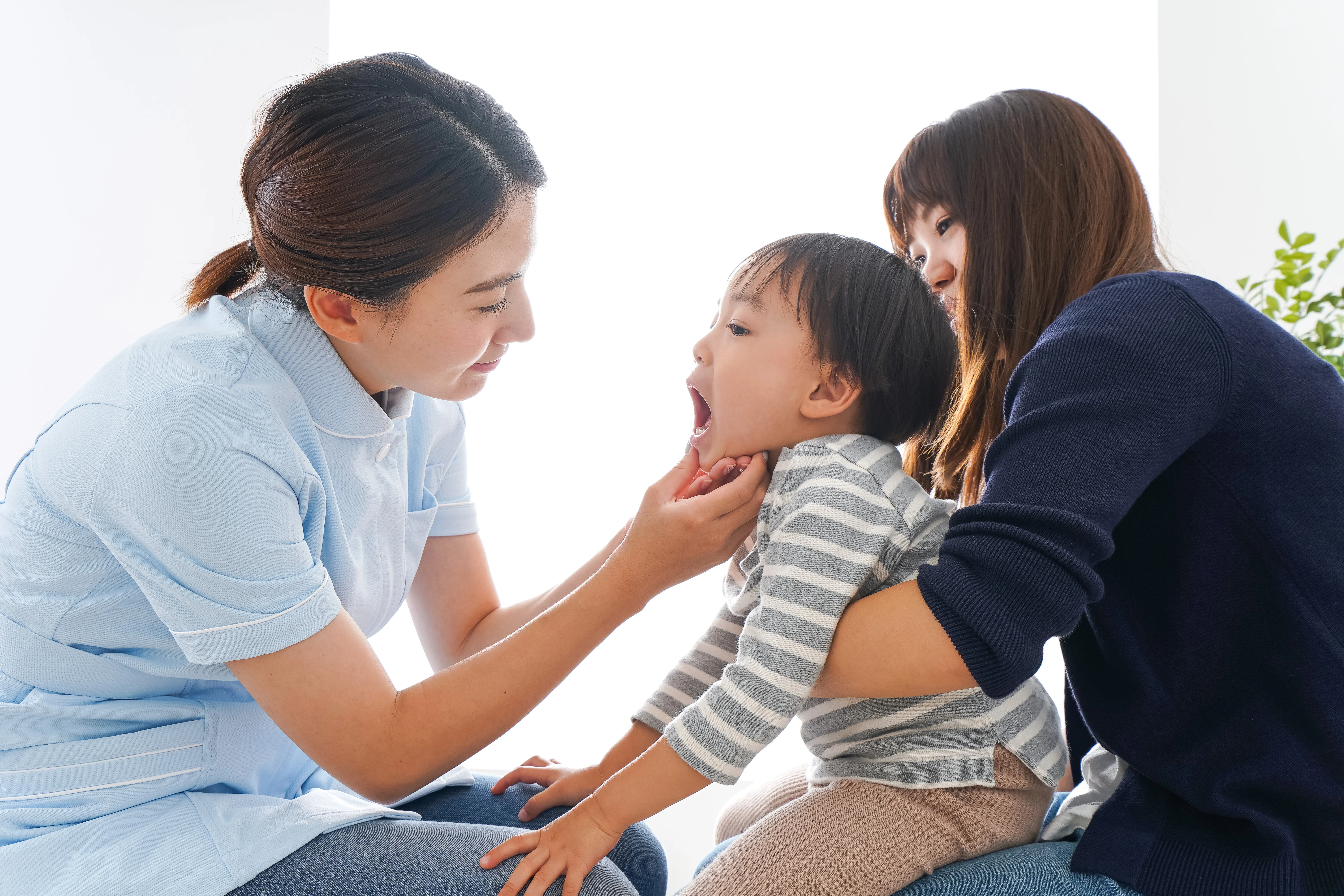Pediatric dental examination and diagnosis